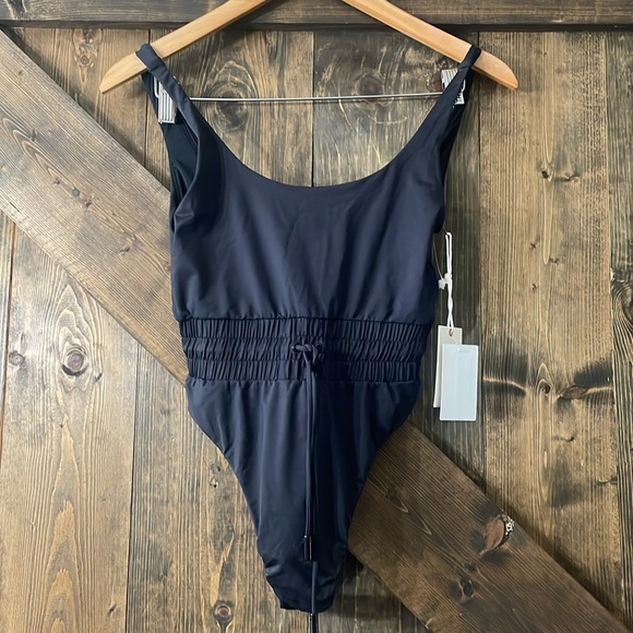 GOOD AMERICAN Waist Framer One Piece Swimsuit - Picture 3 of 11